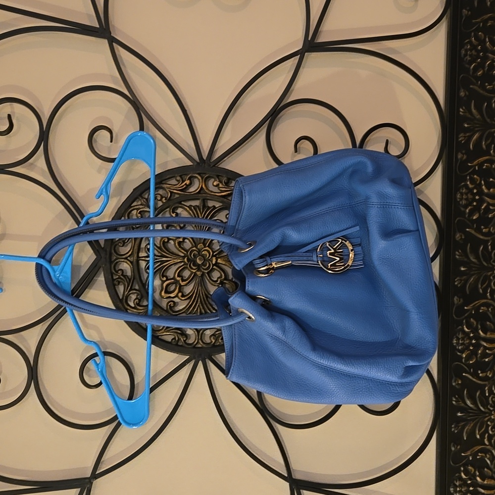 Michael Kors Pebble Leather Drawstring Shoulder Bag - EUC